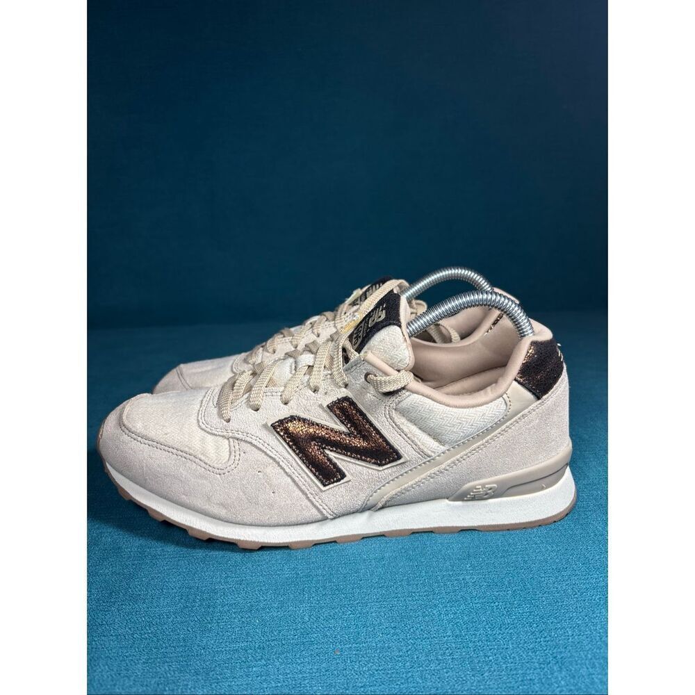 New Balance 696 Re-Engineered WL696NTC Beige Rose Gold Sneakers Women’s Size 9.5